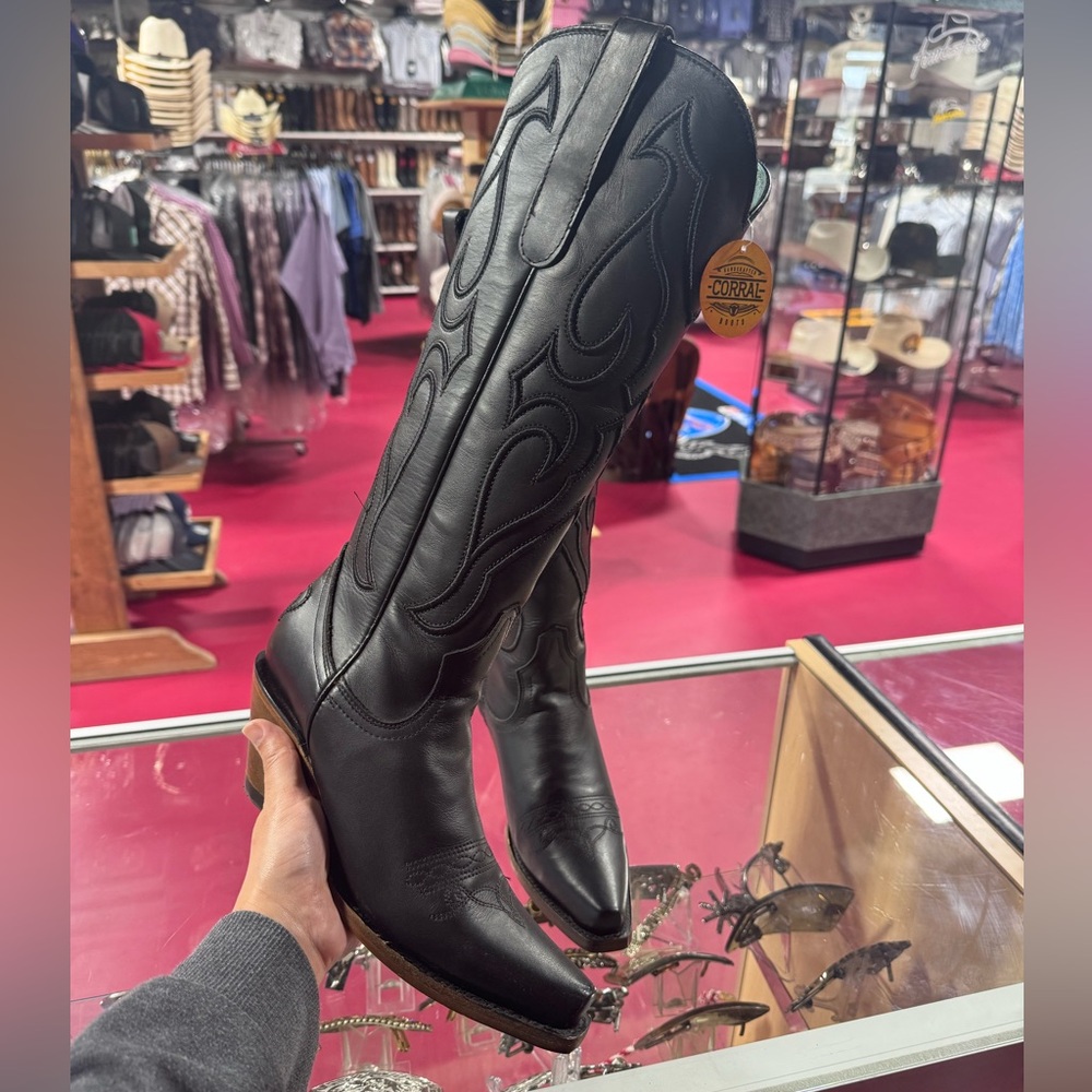 Black tall cowgirl boot